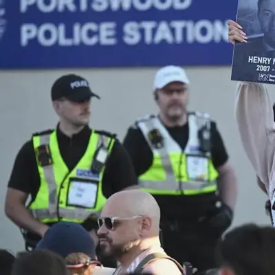 UK Police Response to Fatal Stabbing Sparks Political Outrage