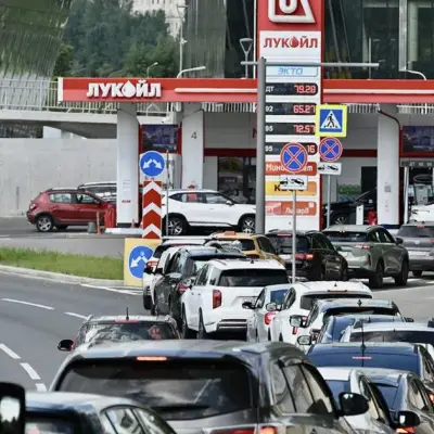 Putin Signs Tax Amendments to Boost Domestic Fuel Supply