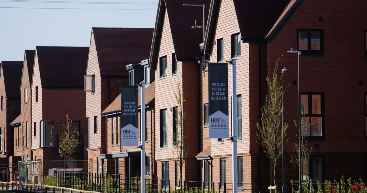 UK House Prices Stall as Mortgage Costs Surge