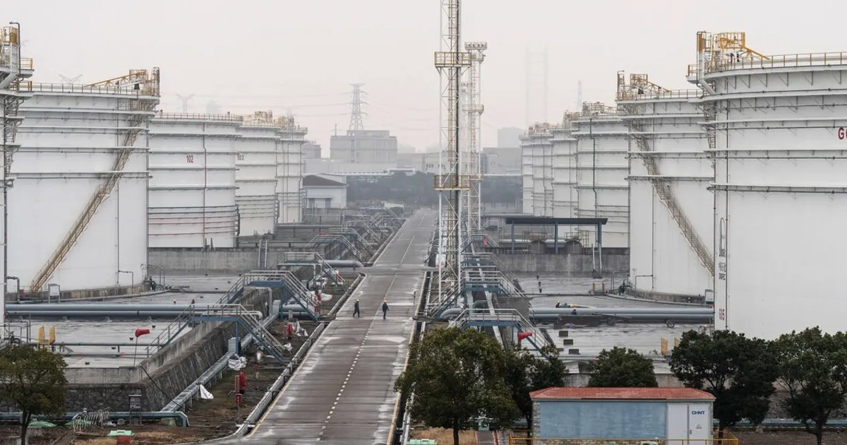 China Eases Fuel Export Curbs on Ample Supply, Boosting Refinery Margins