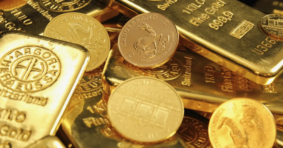 Gold hits 11-week low as Fed rate outlook and oil rally weigh