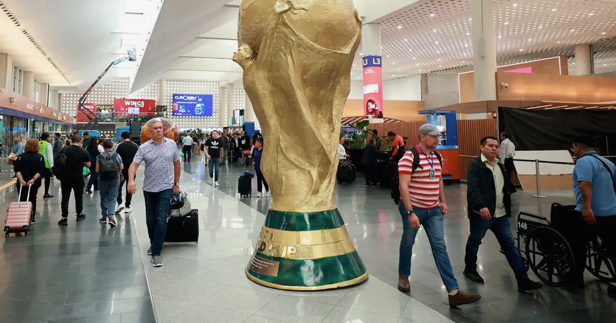 Mexico Airport Stocks Fall as World Cup Traffic Disappoints