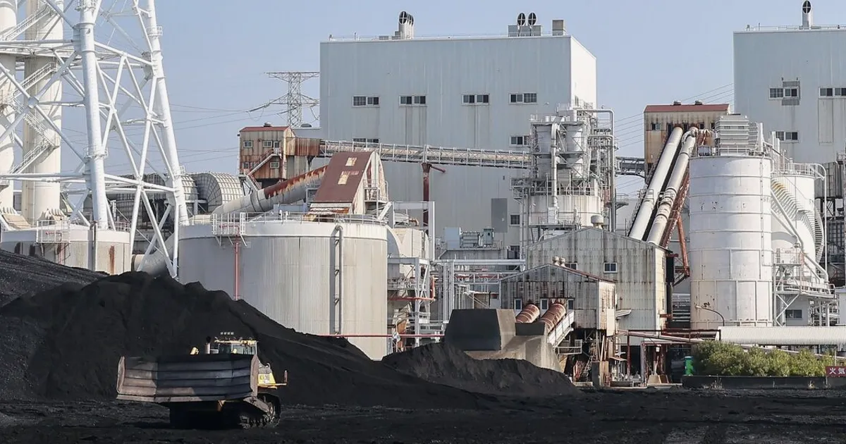 Japan Shifts From Gas to Coal as Hormuz Disruption Tightens LNG Supply