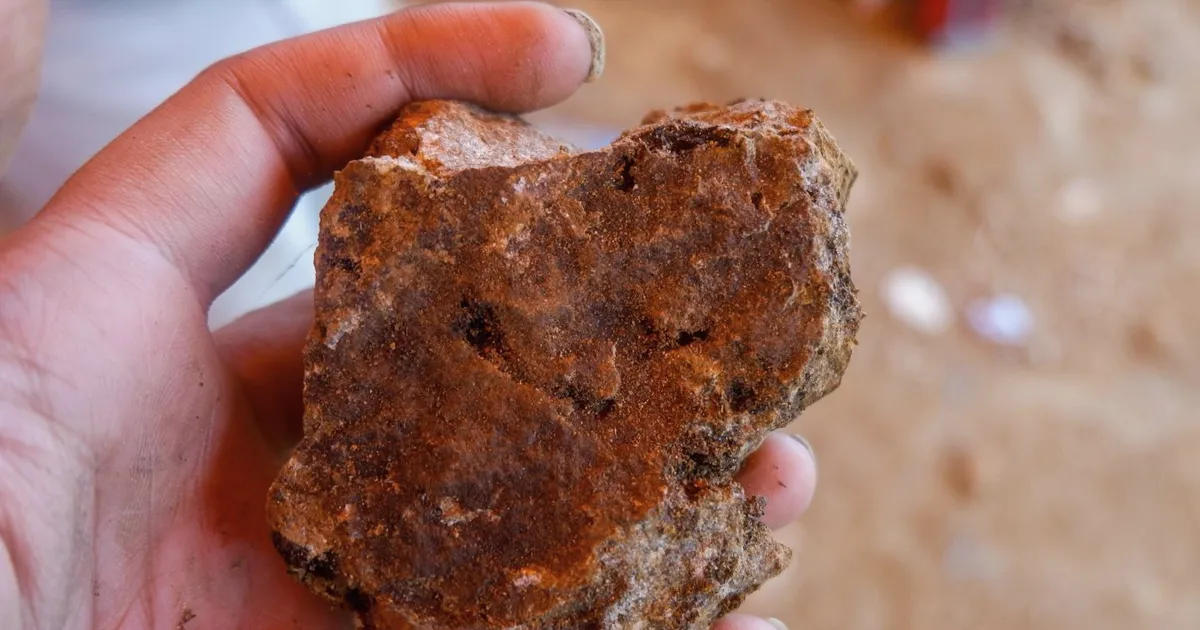 Helix Resources mua 50% cổ phần dự án Vàng-Lithium Weerianna