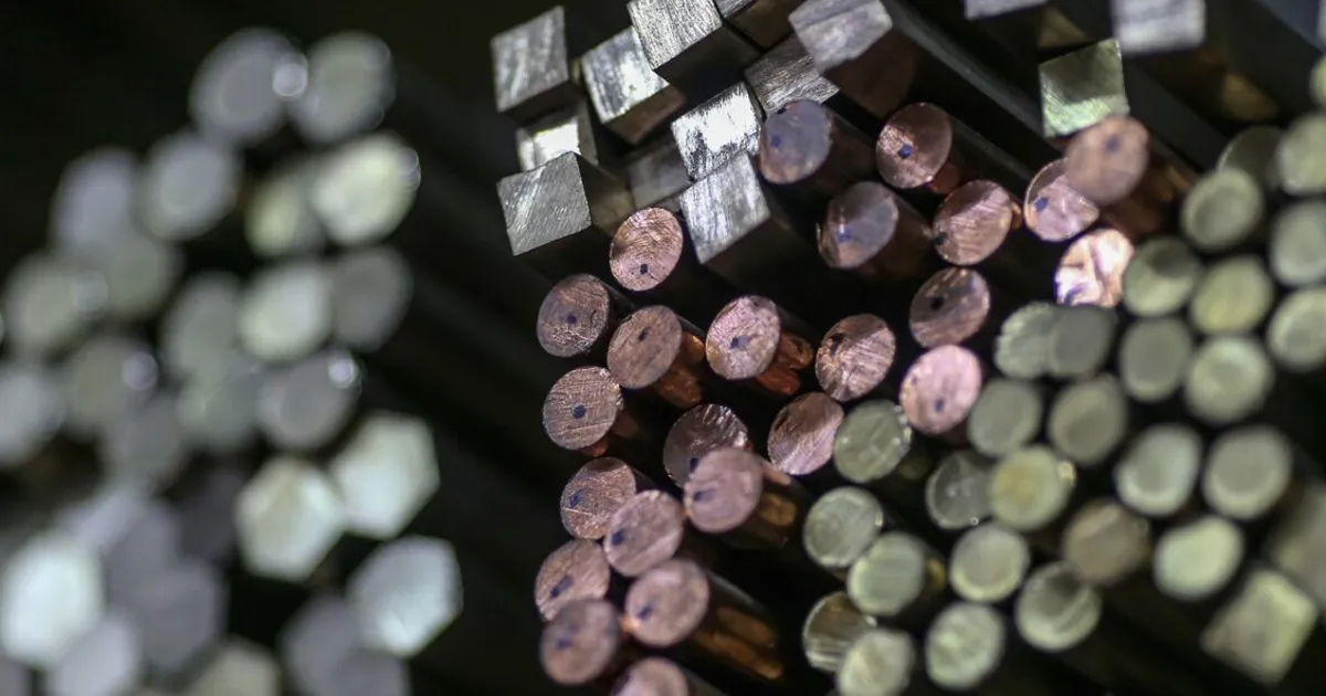Industrial Metals Fall as Traders Await US Jobs Data for Fed Clues
