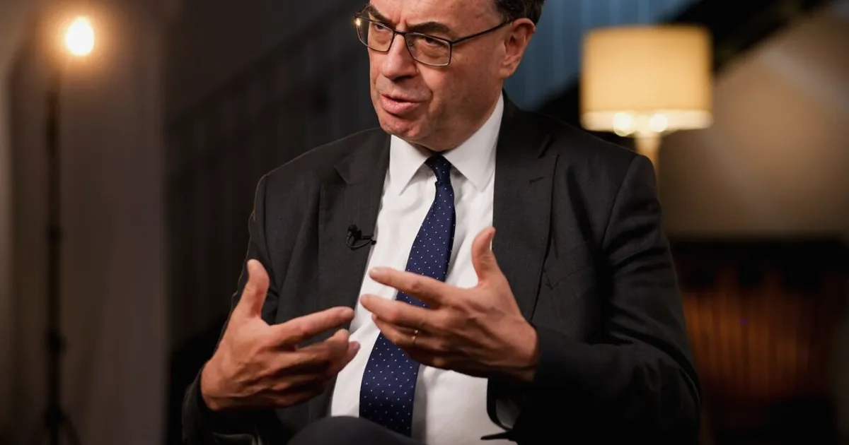 Bailey Defends BOE Gilt Sales After Farage Criticism