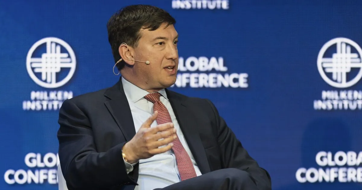 Apollo's Kleinman Warns Private Equity Must Capitulate on Valuations