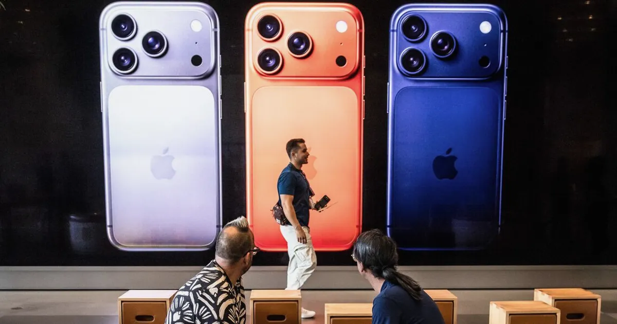 Apple Supplier Luxshare Raises $3.1 Billion in Hong Kong Listing