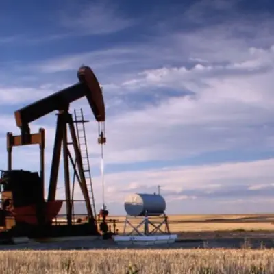 Economia canadense entre ganhos do petróleo e riscos de guerra comercial