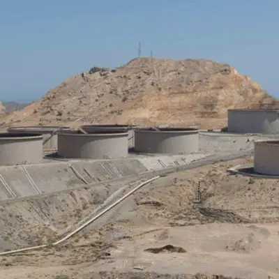Iran cần thỏa thuận khi khủng hoảng dầu biến tài sản chính thành gánh nặng