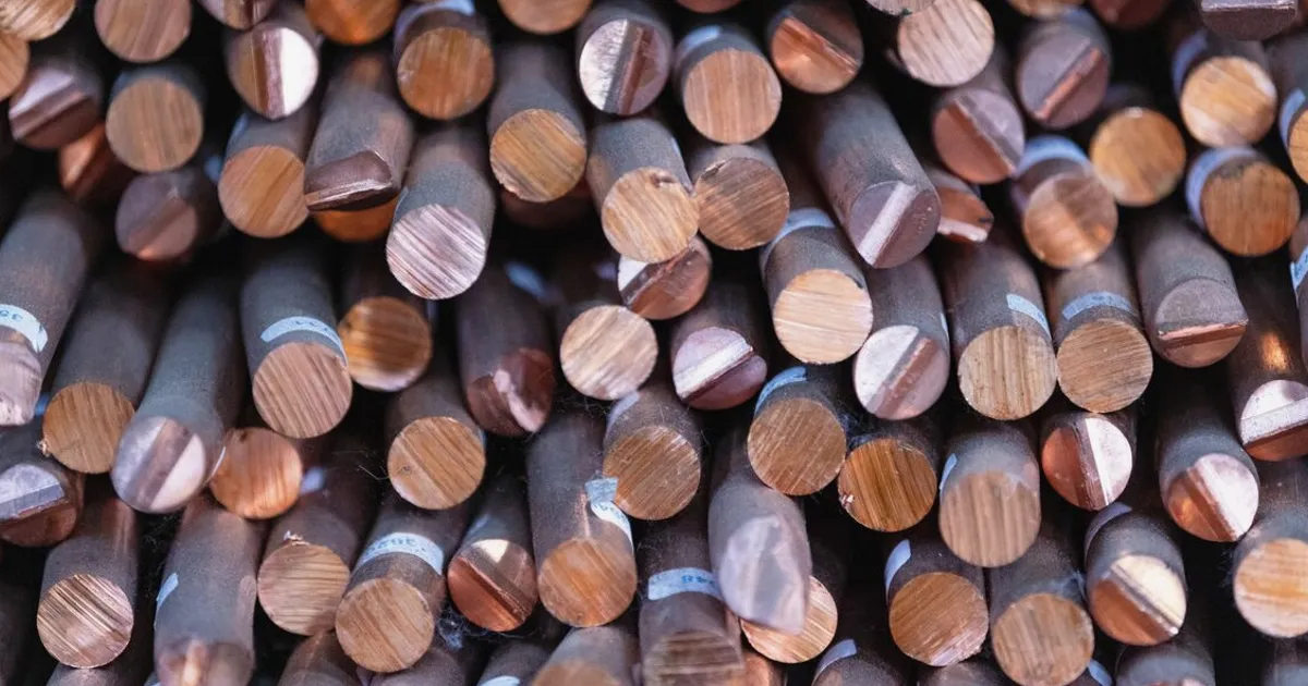 Copper Falls as Rate Hike Bets Weigh, AI Stocks Risk in Focus
