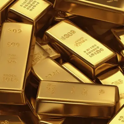 Gold Slips as Oil Rally Stirs Inflation Fears, Delaying Rate Cut Bets