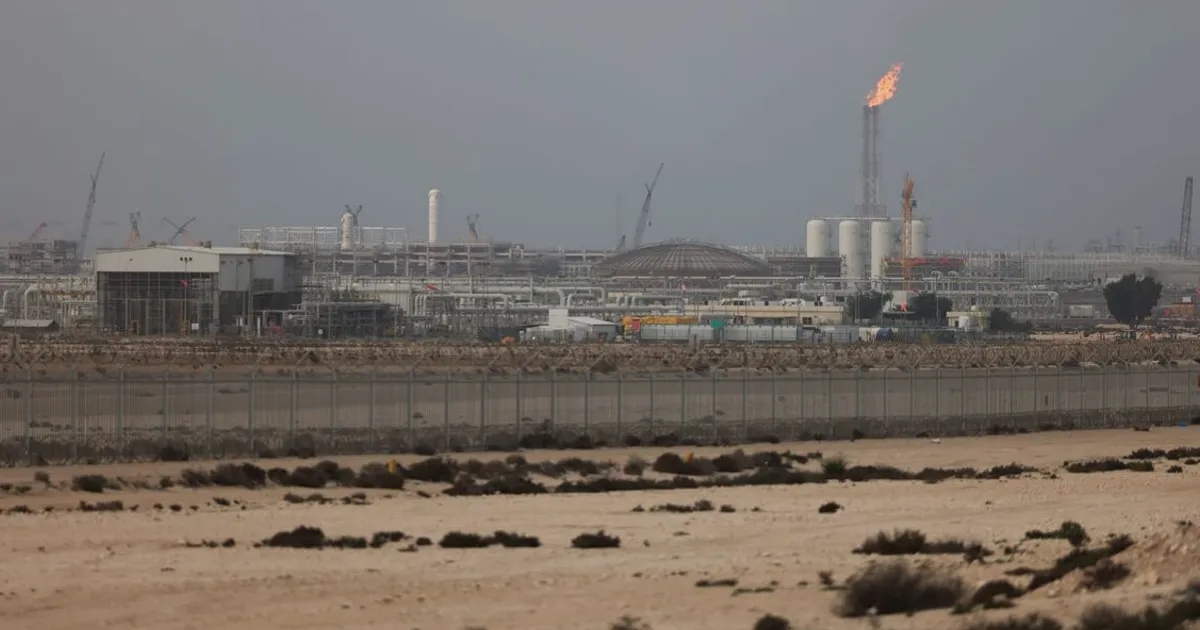 Qatar Expects LNG Output Normal Within Weeks, FT Reports