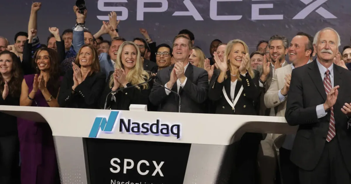 SpaceX shares could more than double to above $400, research firm predicts