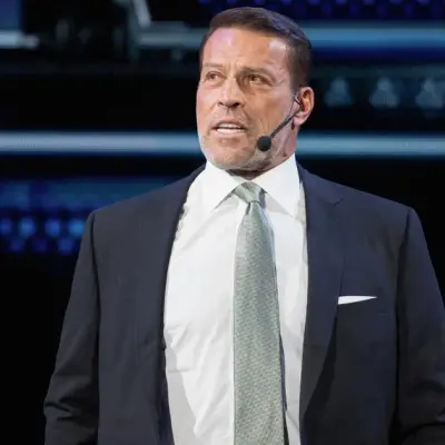 Tony Robbins on AI stock bubble and grocery inflation fix