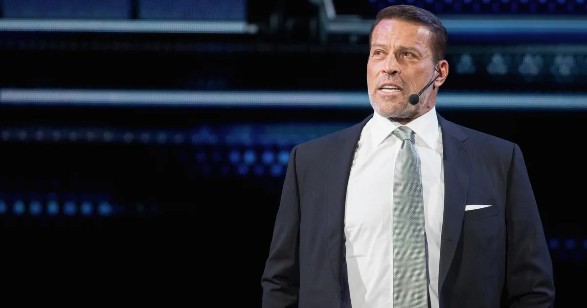 Tony Robbins on AI stock bubble and grocery inflation fix