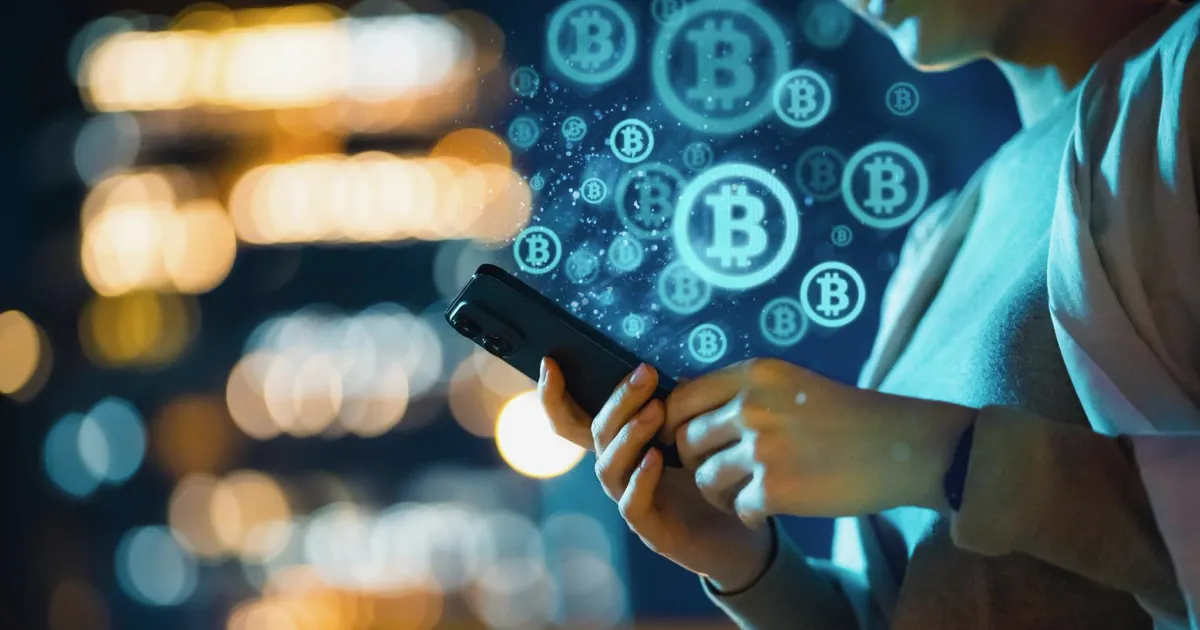 Bitcoin lateral enquanto HYPE atinge recorde, short squeeze à vista