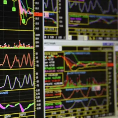 Clearway Energy (CWEN) Rises 1% as Solar and Gas Assets Gain Traction