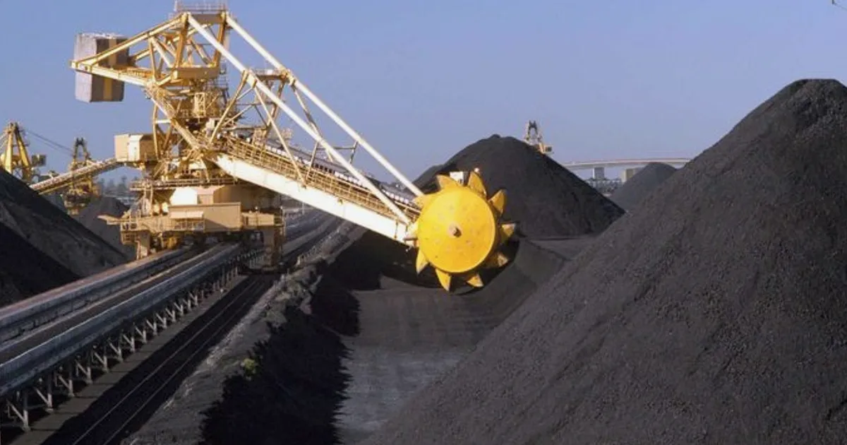 Japón y Corea aumentan importaciones de carbón ante el alza del GNL