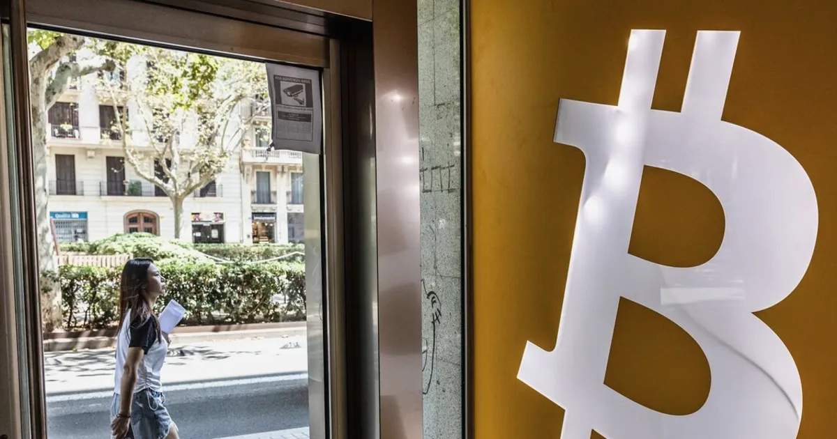 Strategy Plans Up to $1.25B Bitcoin Sale to Boost Cash Reserves
