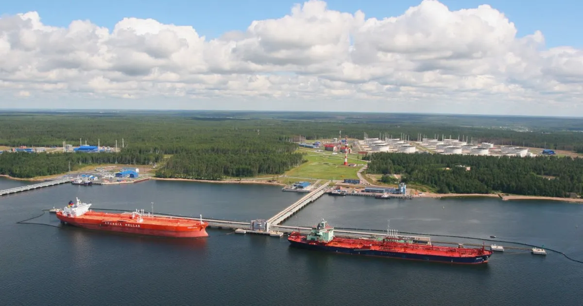 Russia's Oil Windfall Vanishes as Urals Crashes to $42 a Barrel