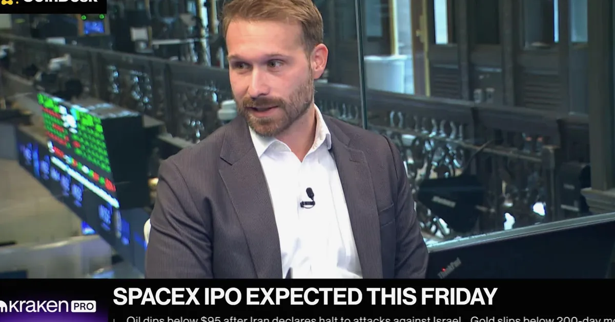 Bloomberg Analyst Says Most Bitcoin ETF Investors Stayed Put Despite Outflows