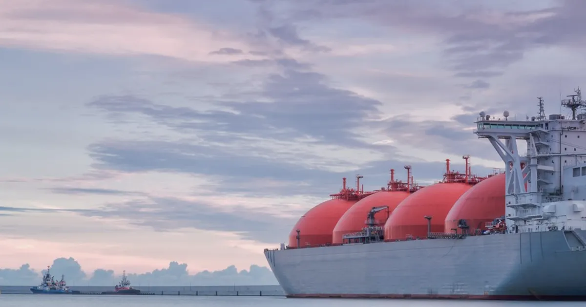 Sanctioned Russian LNG Tanker Docks at Norwegian Port for First Time
