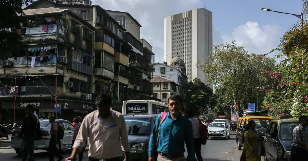 India Plans Tax Cuts to Lure Foreign Bond Investors