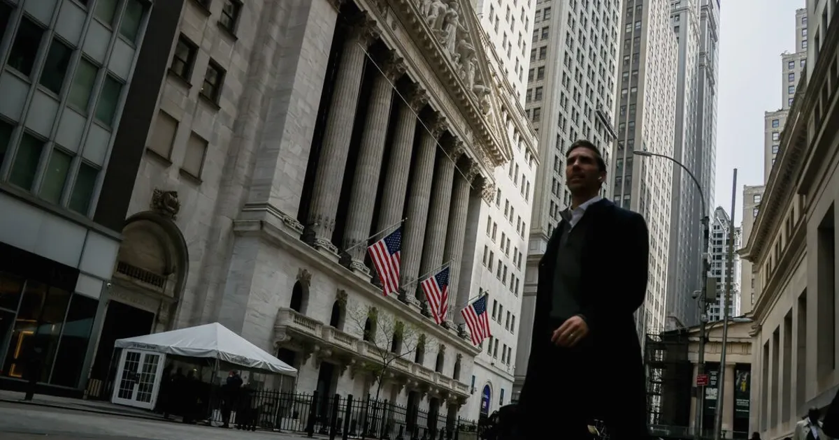 ERock Raises $600M in IPO, Prices at Midpoint of Range