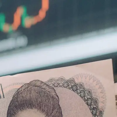 El yen cae a su nivel más bajo desde 1986 por diferencial de tasas