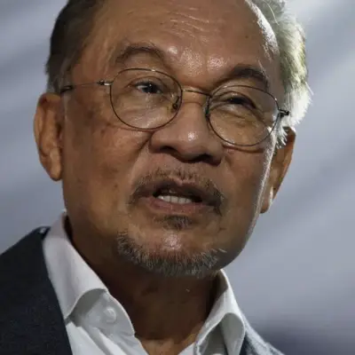 El primer ministro de Malasia, Anwar, presentará un plan de continuidad del suministro de petróleo en medio de las tensiones con Irán