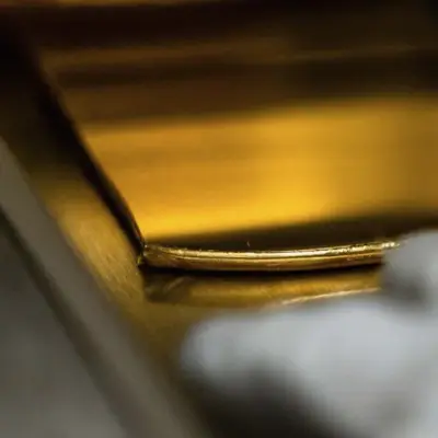 Gold Falls for Third Day as US Launches Fresh Strikes on Iran