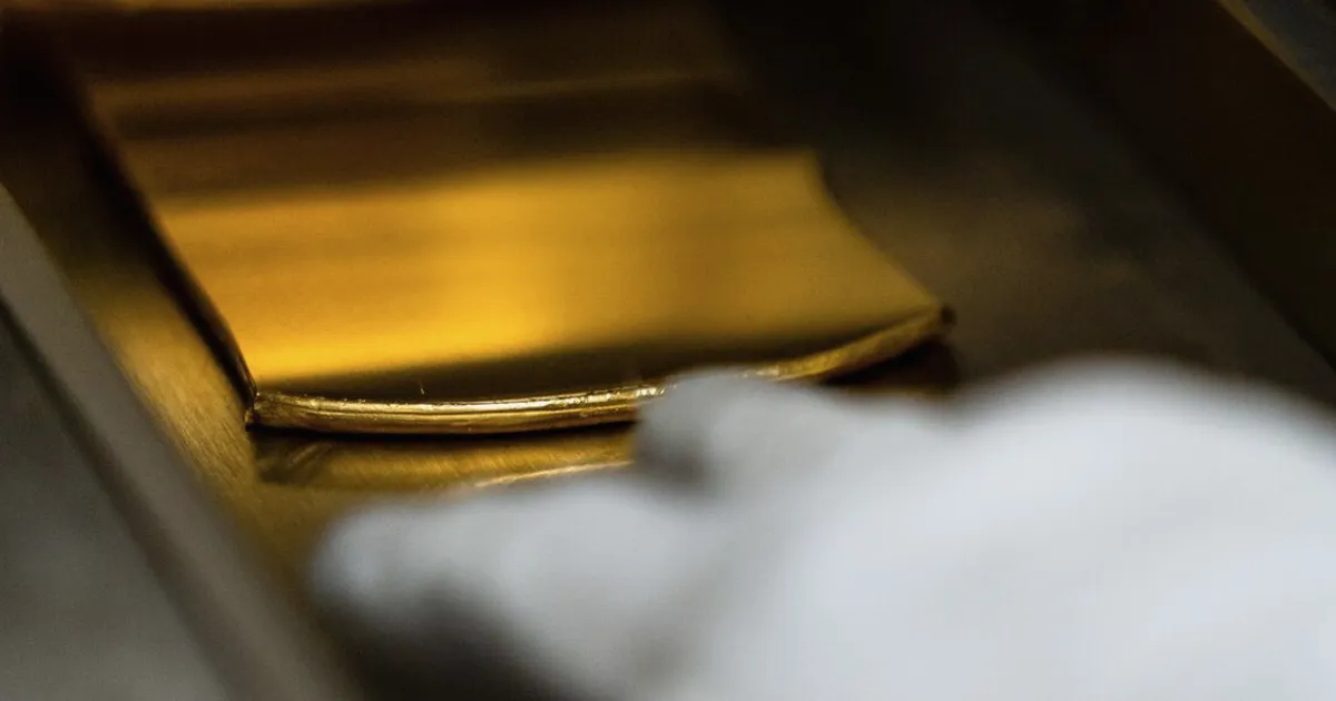 Gold Falls for Third Day as US Launches Fresh Strikes on Iran