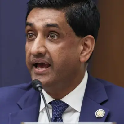 Ro Khanna: El conflicto con Irán beneficia a China mientras EE.UU. pierde empleos manufactureros
