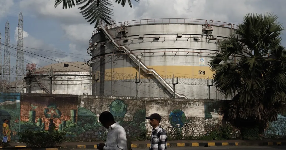 Modi: India to Keep Expanding Oil Refining Capacity