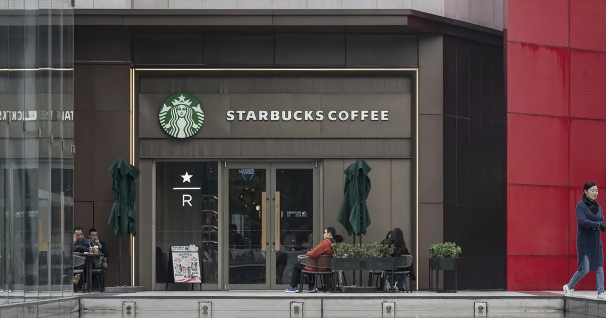 Starbucks Cuts UK, Hong Kong Office Jobs in Restructuring Effort