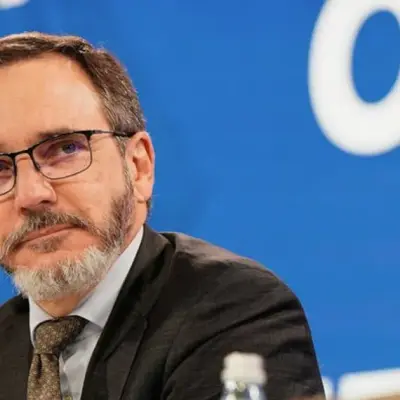 El economista jefe del FMI dice que la economía global sigue centrada en el dólar