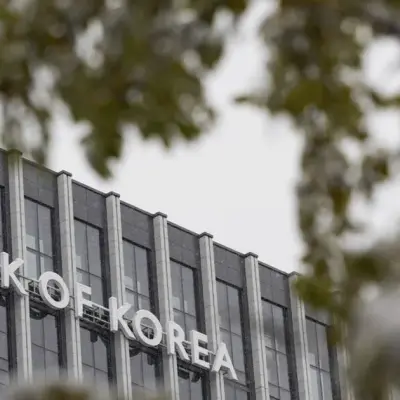 Bank of Korea Signals Rate Hike Needed as Inflation, Growth Pick Up