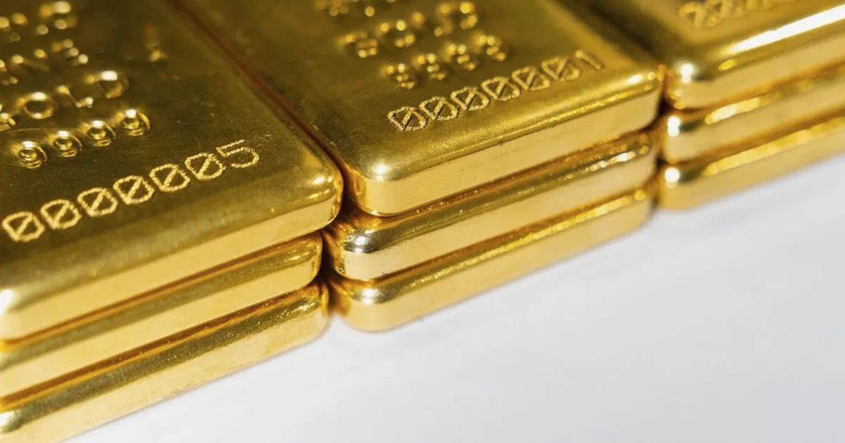 Gold Steady as US-Iran Signals Keep Rate Hike Bets Simmering