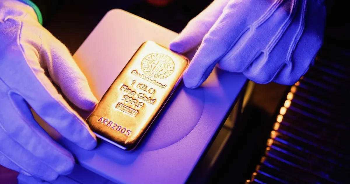 Gold Bull Market Ends as Bears Take Center Stage
