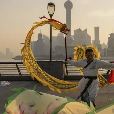 China Starts Marketing Record €5 Billion of Sovereign Bonds