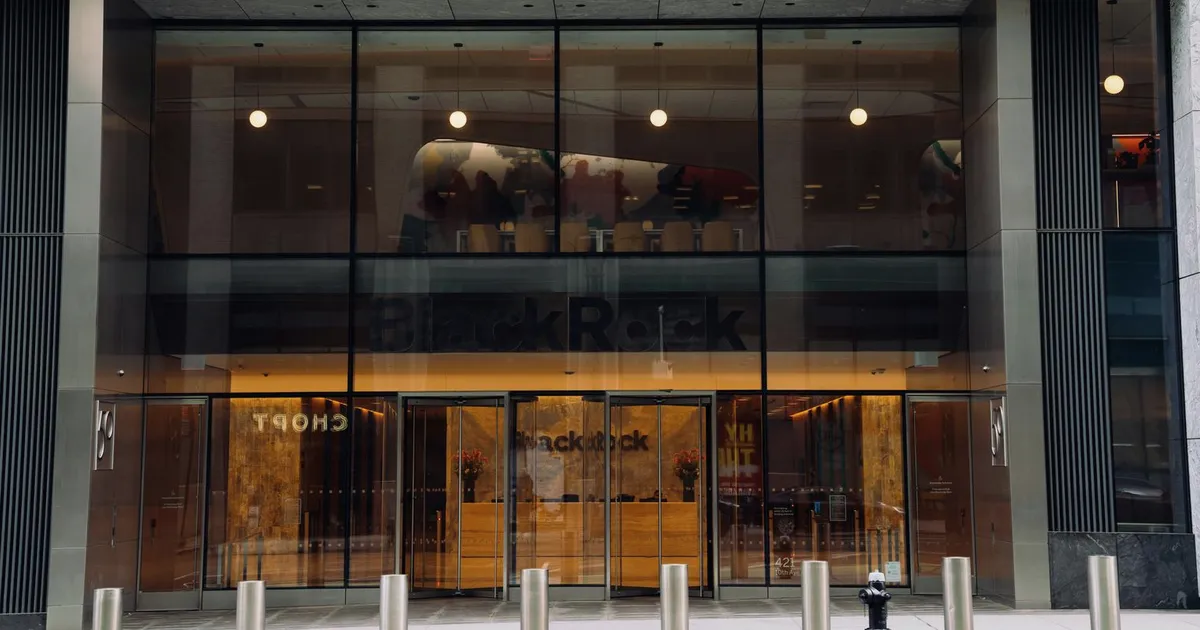 BlackRock e Fidelity dominam mercado de ETF de bitcoin enquanto rivais desaparecem