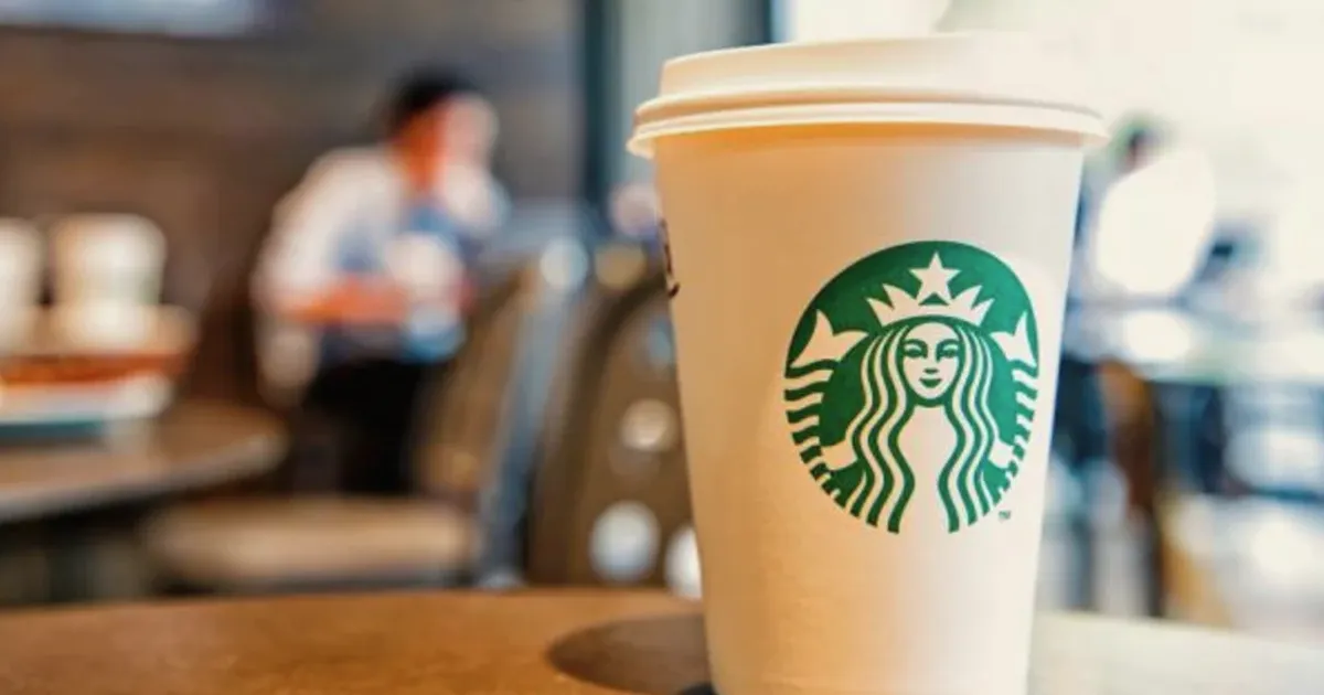 Starbucks vs Dutch Bros: Which Coffee Stock Wins for Investors