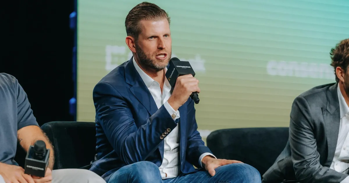 Trump-linked stablecoin USD1 used for UFC fighter bonuses at White House