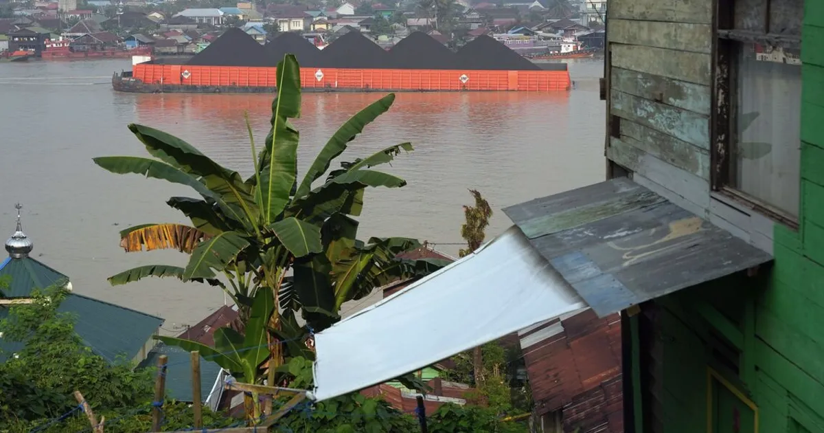 Indonesia Considers Export Rule Exemptions for Commodity Traders