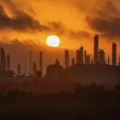 Oil Holds Gain as Trump Casts Doubt Over Ceasefire With Iran