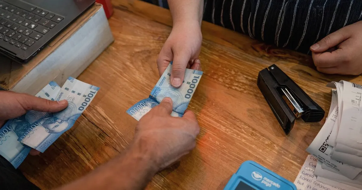 Chile Investors Return to Peso Bonds as Iran Deal Nears