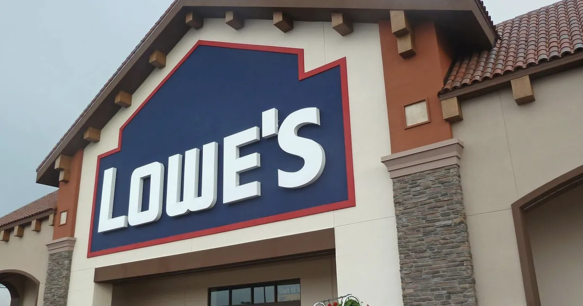 Lowe’s Price Target Cut to $232 at RBC Capital, Upside Remains