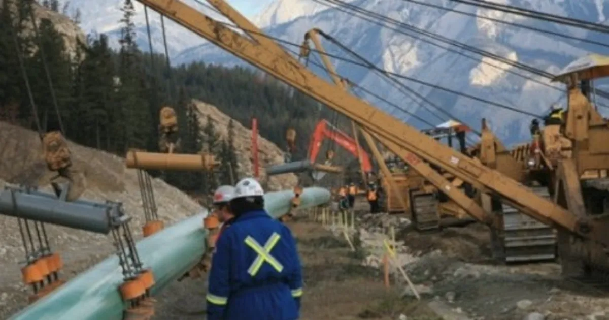 Le Canada pourrait conserver l'oléoduc Trans Mountain sous contrôle public face à l'évolution de la demande de pétrole