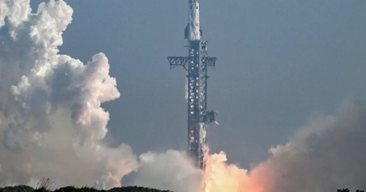 Goldman và Morgan Stanley cạnh tranh quyết liệt vai trò dẫn dắt IPO SpaceX
